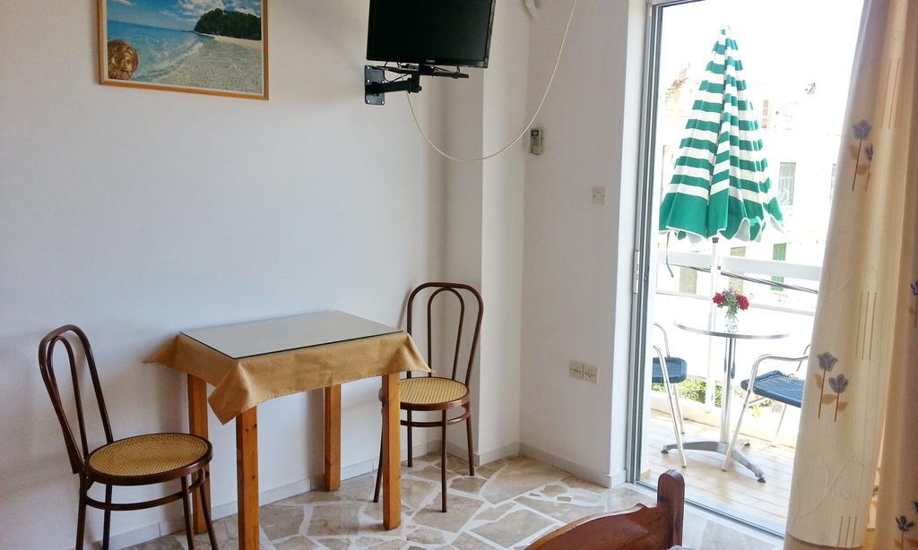 Pension Gina Methana Room photo