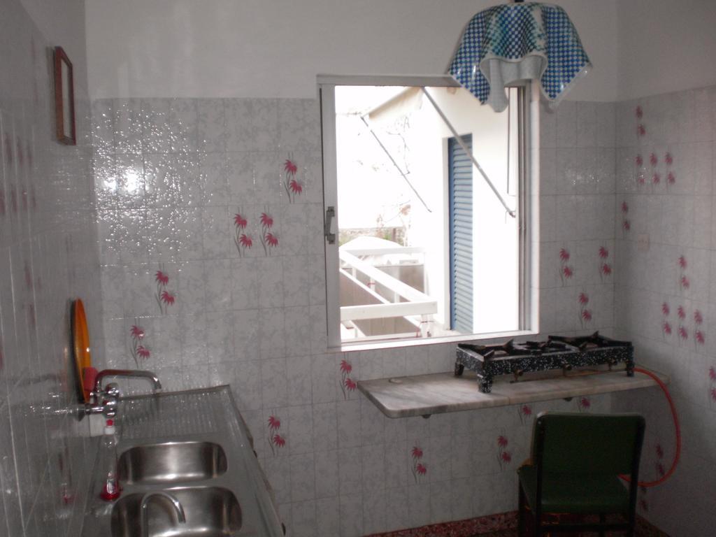 Pension Gina Methana Exterior photo