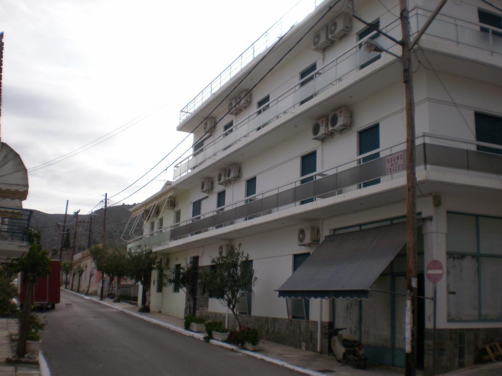 Pension Gina Methana Exterior photo